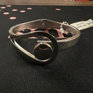 Le chateau silver bracelet